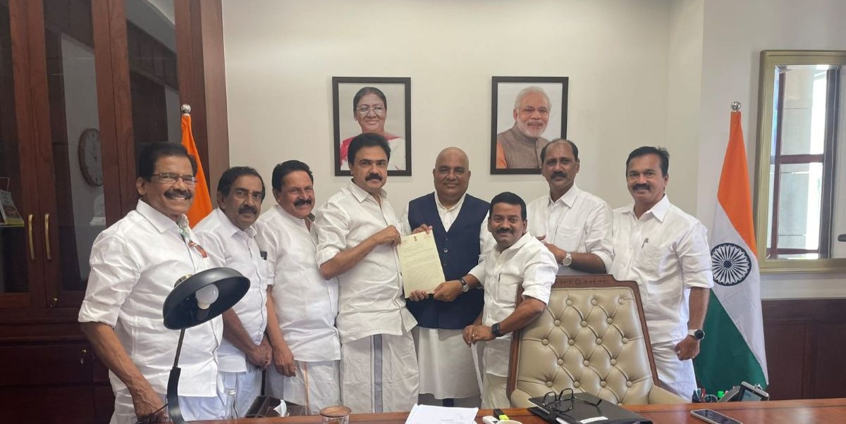 Environment and Forest Minister Bhupendra Yadav with leaders from Kerala Environment and Forest Minister Bhupendra Yadav with leaders from Kerala