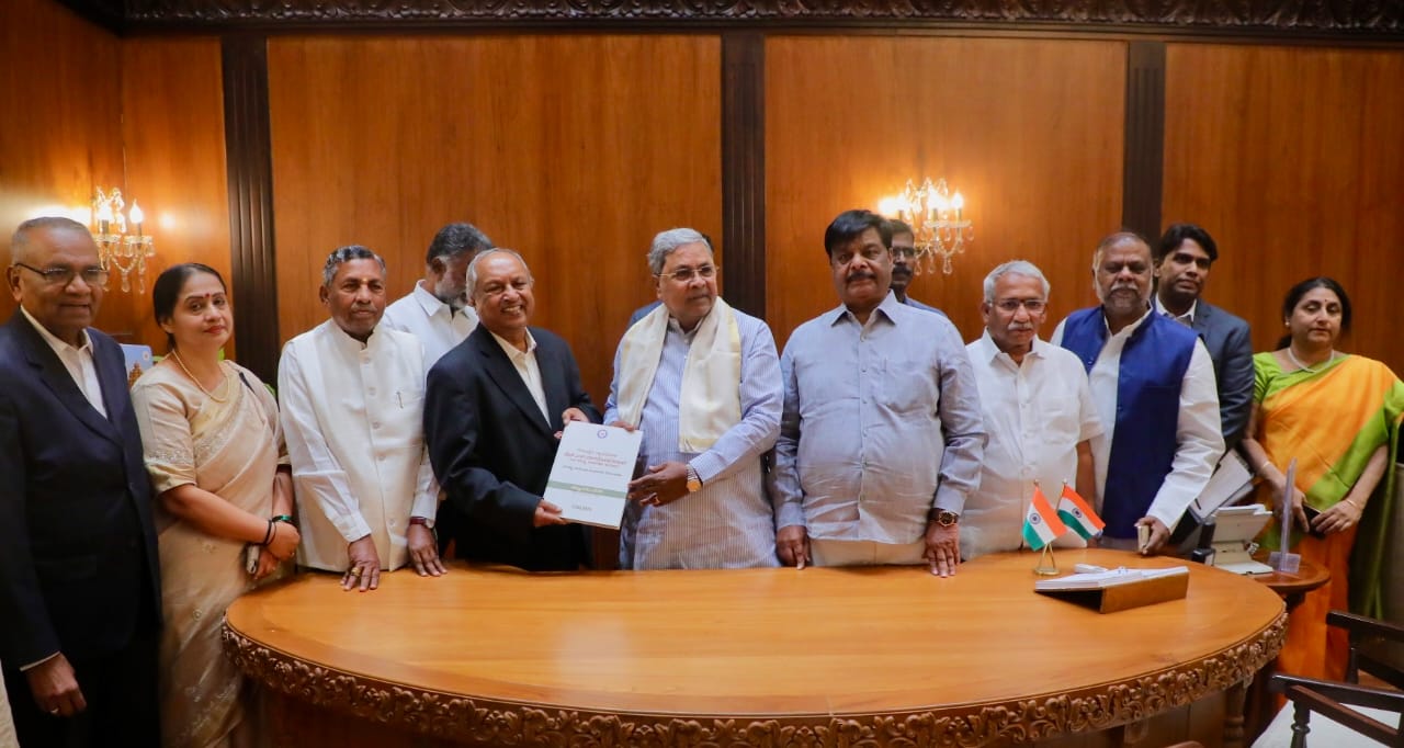 Justice HN Nagamohan Das submitting interim report to Chief Minister Siddaramaiah. SC internal reservation Karnataka