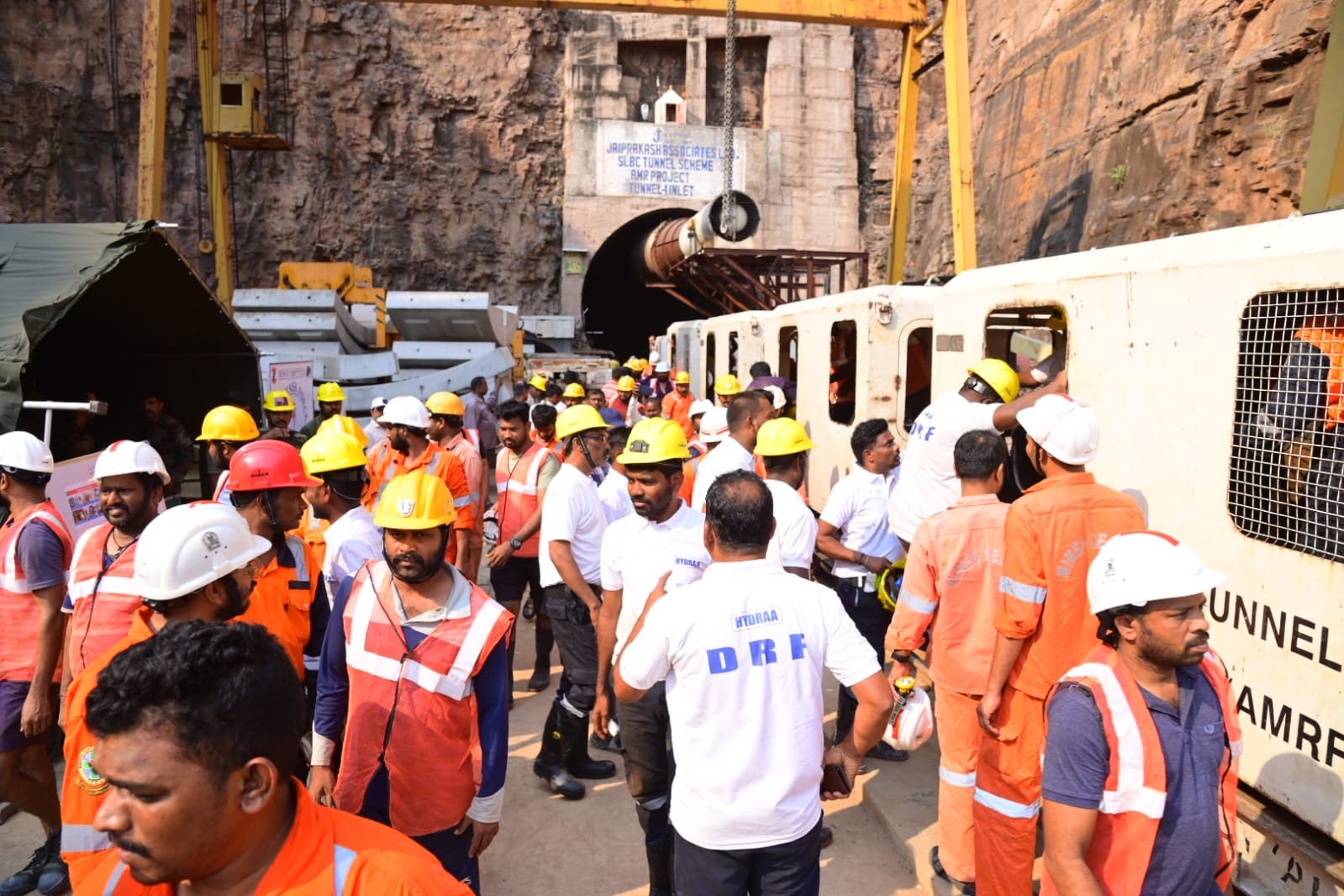 Multiple teams are working around the clock to find the eight men trapped in the tunnel. (Supplied)