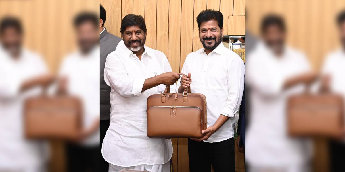 Vikramarka-Revanth Deputy Chief Minister Mallu Bhatti Vikramarka with Chief Minister A Revanth Reddy before the Budget presentation on Wednesday, 19 March. (X)