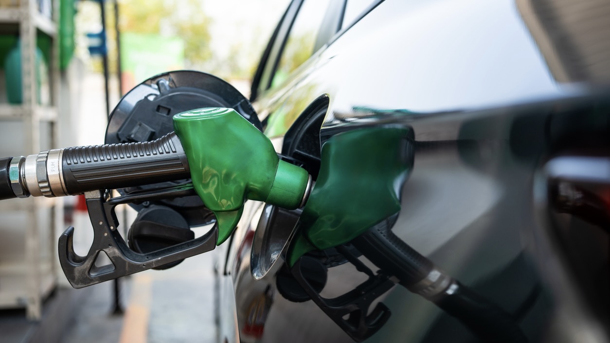 Diesel price hiked by Rs 2 per litre as Karnataka increases sales tax