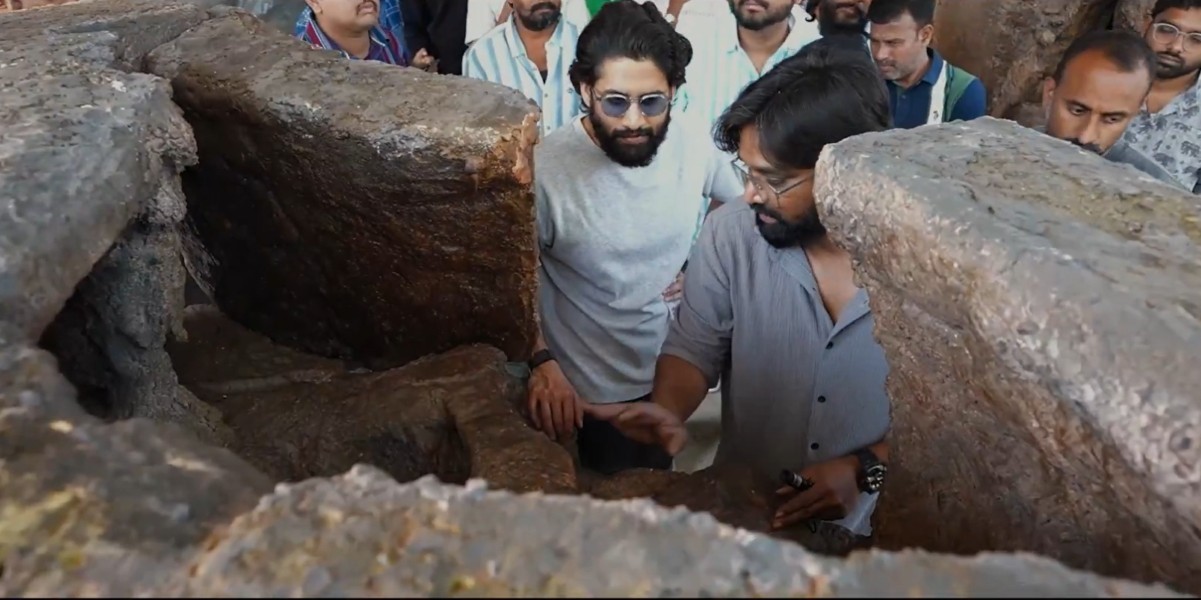 Naga Chaitanya and Karthik Dandu on the sets