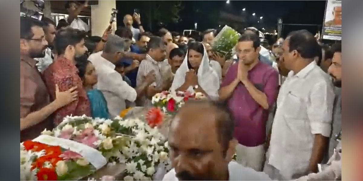 People paying respects to N Ramachandran in Kochi.