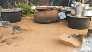 The dishes, in which the community cooks for all the people who lost their huts. (South First)