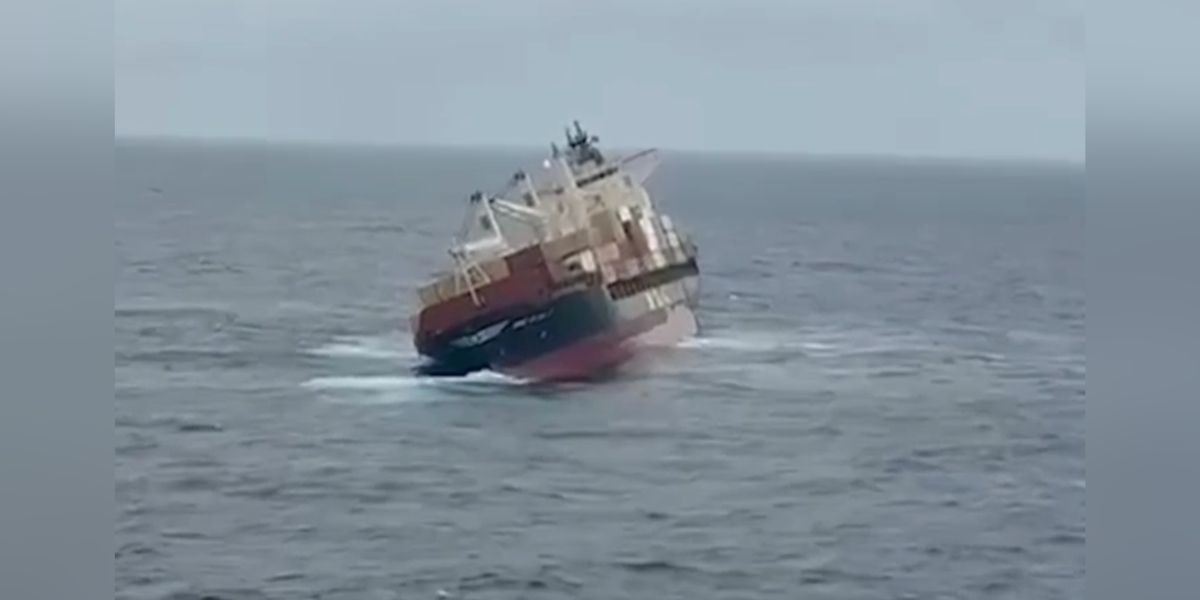 MSC ELSA 3 sinking. MSC ELSA 3 sinking.