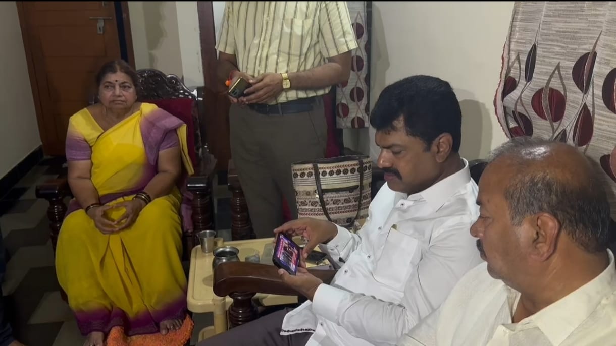 Manjunath's mother Sumathi said her family was expecting Prime Minister Modi to take action against the terrorist attack.