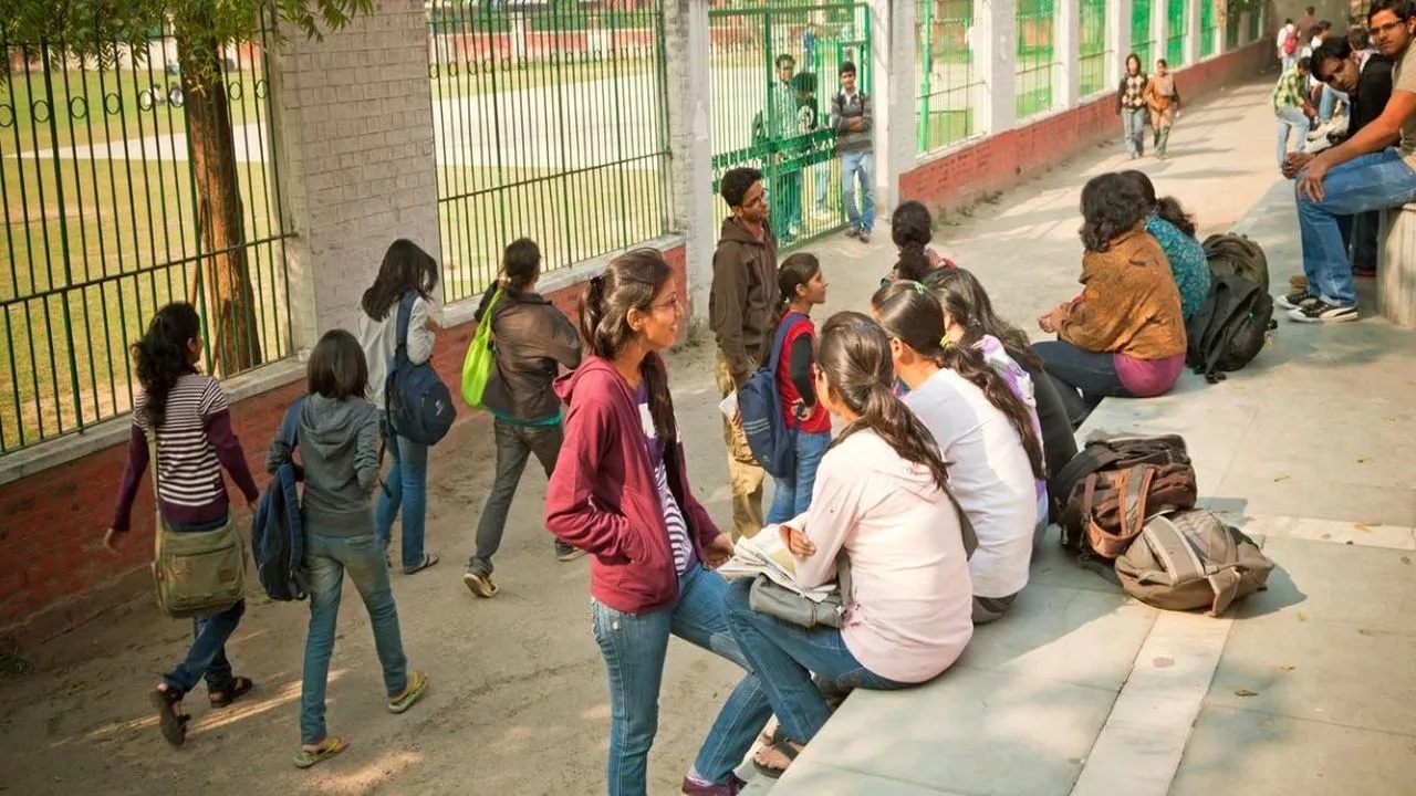The interaction between students and teachers in a classroom is privileged communication where any topic, even challenging or controversial ones, can be discussed to expand understanding. (Representative Image/iStock)