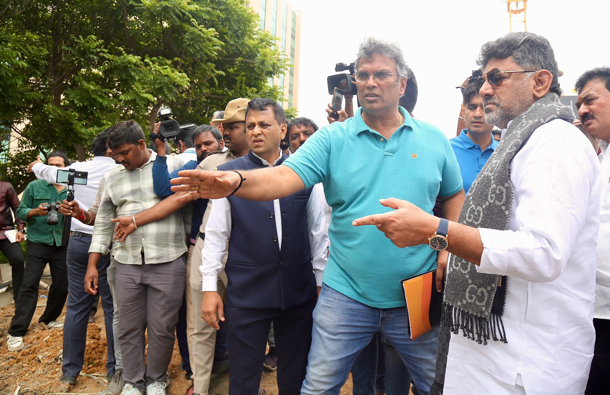 Shivakumar orders removal of encroachments blocking stormwater flow in Bengaluru