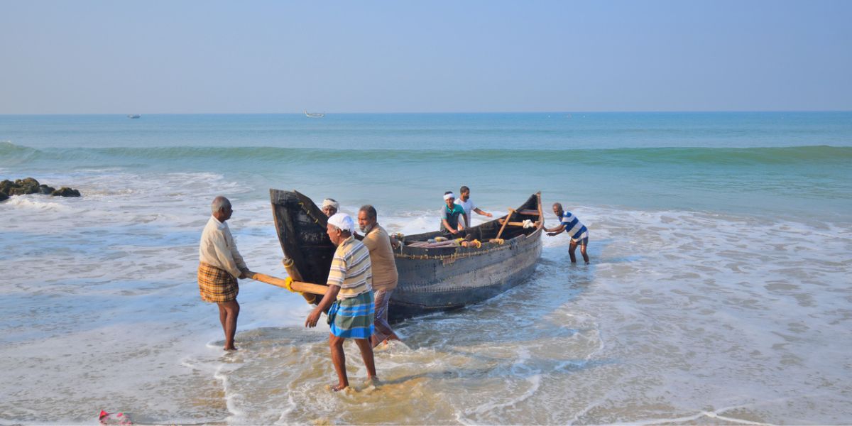 Rameswaram fishermen arrested by Sri Lankan Navy for crossing IMBL(iStock)