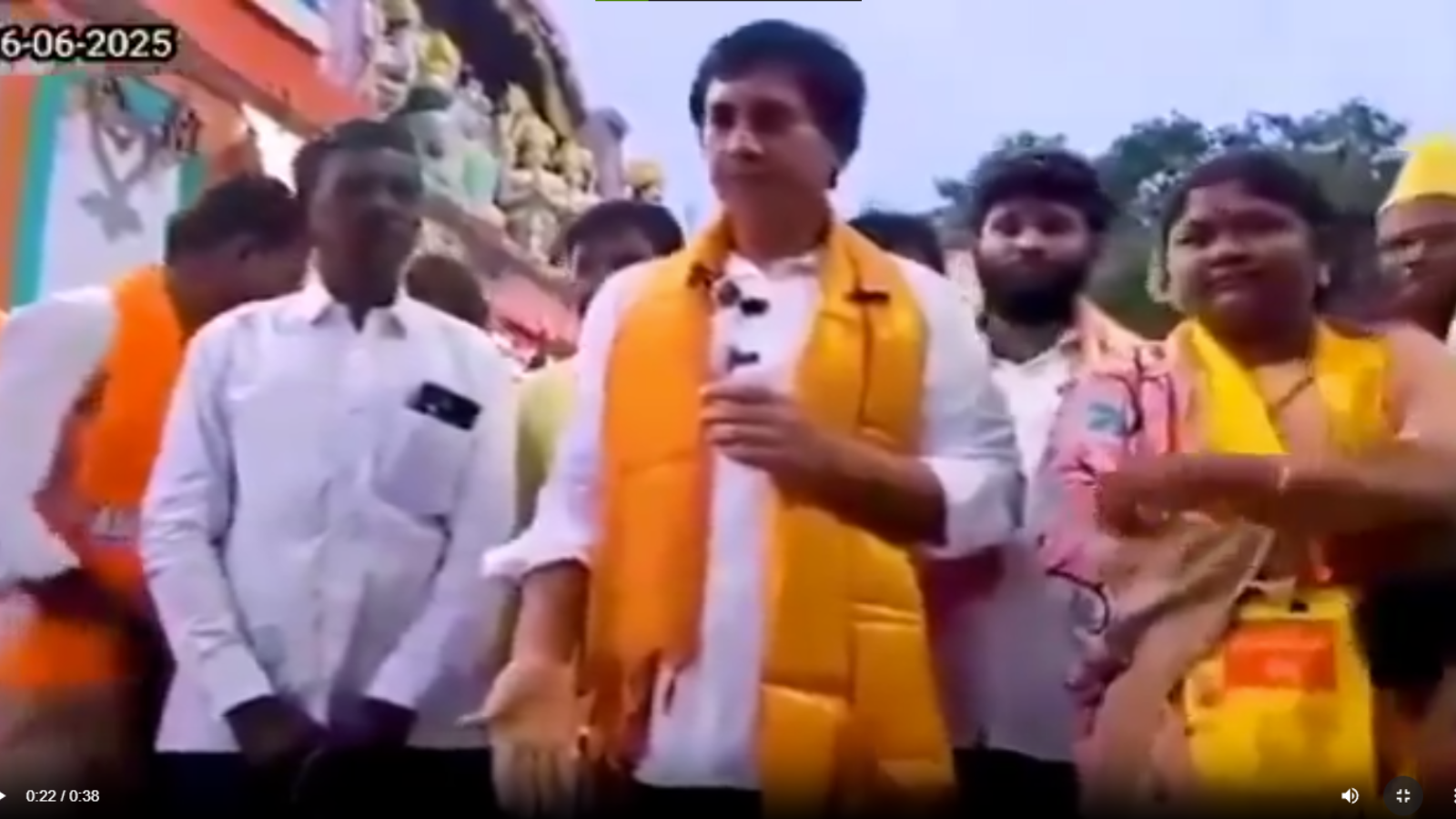 Adoni-MLA-Parthasarathi-caught-on-tape-allegedly-discriminating-against-SC-Sarpanch Adoni MLA Parthasarathi caught on tape allegedly discriminating against SC Sarpanch.