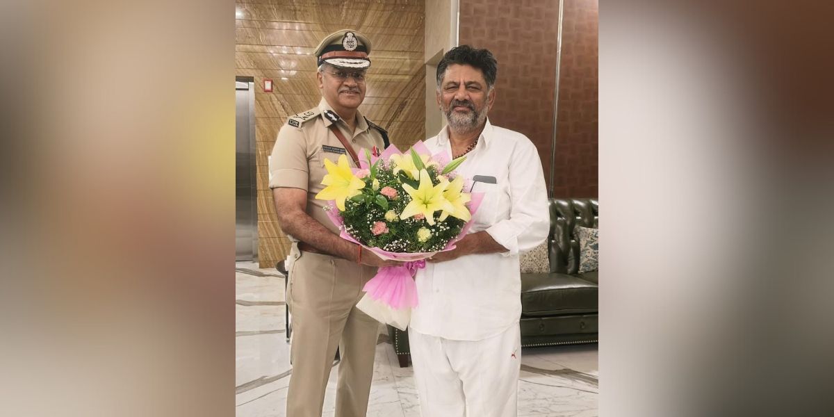 Bengaluru city Police Commissioner Seemanth Kumar Singh met Deputy Chief Minister DK Shivakumar. Bengaluru city Police Commissioner Seemanth Kumar Singh met Deputy Chief Minister DK Shivakumar.