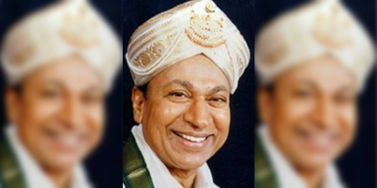 Dr. Rajkumar’s legacy was not built on borrowed content. He was a trained theatre actor, deeply rooted in Kannada literature, mythology, and philosophy.