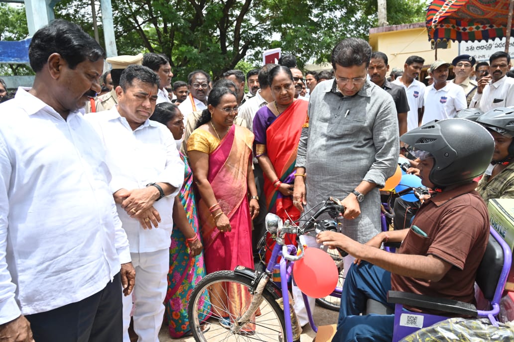 Telangana IT minister Sridhar Babu distributes tricycles, reaffirms support for persons with disabilities