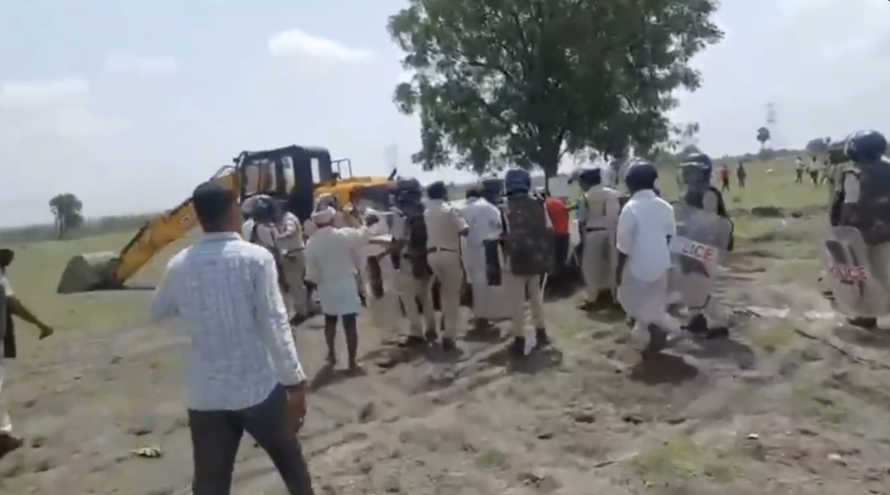 People’s rage erupts in Pedda Dhanwada! (@Krishank_BRS on X) People’s rage erupts in Pedda Dhanwada! (@Krishank_BRS on X)