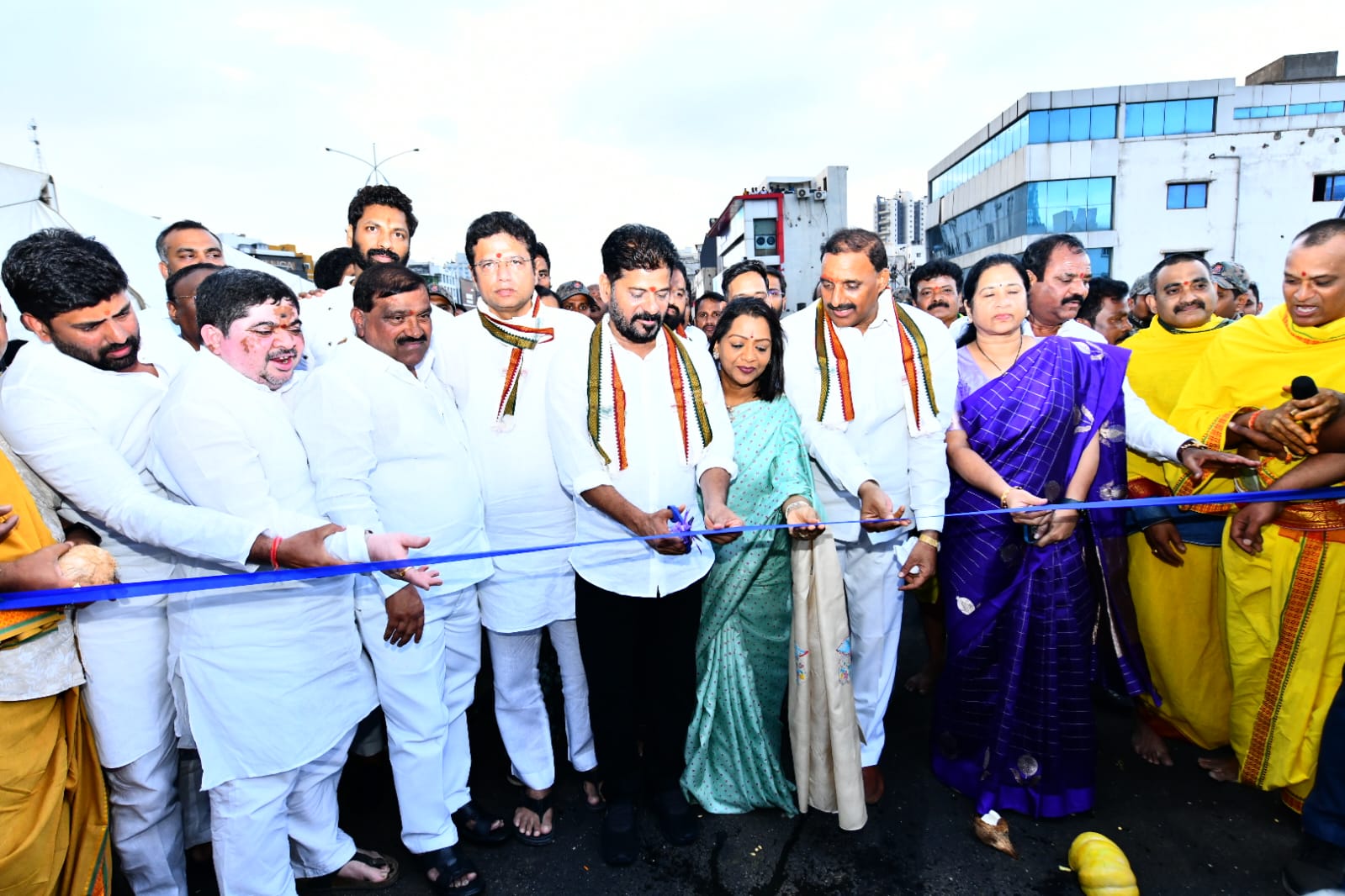 The Chief Minister and others at the inauguration