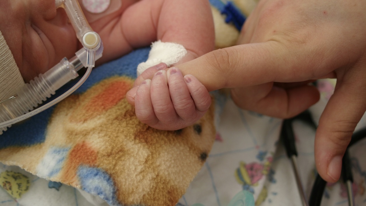 Chennai infant dies after family uses Vicks-camphor mix to treat cold; doctors warn against home remedies