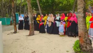 People of Bitra offering prayers as part of the protest.