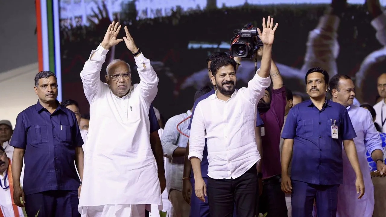 What prompted Kharge to give the chief minister a piece of his mind was the inordinate delay in filling vacant nominated posts at different levels