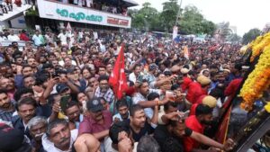 People gathered to bid farewell to their dear comrade — VS. (X)
