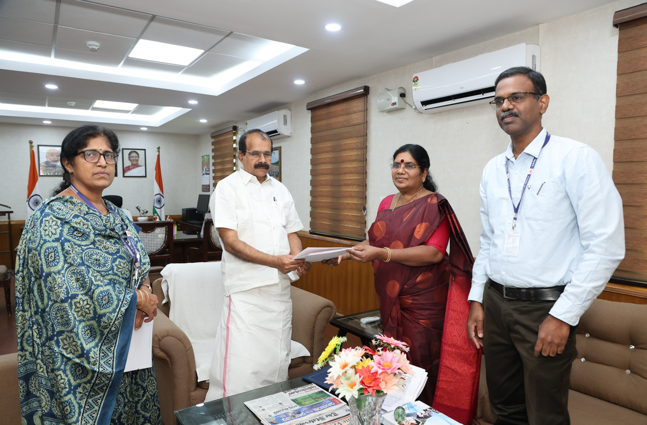 Kerala seeks central aid for animal husbandry, dairy Sector Kerala seeks central aid for animal husbandry, dairy Sector