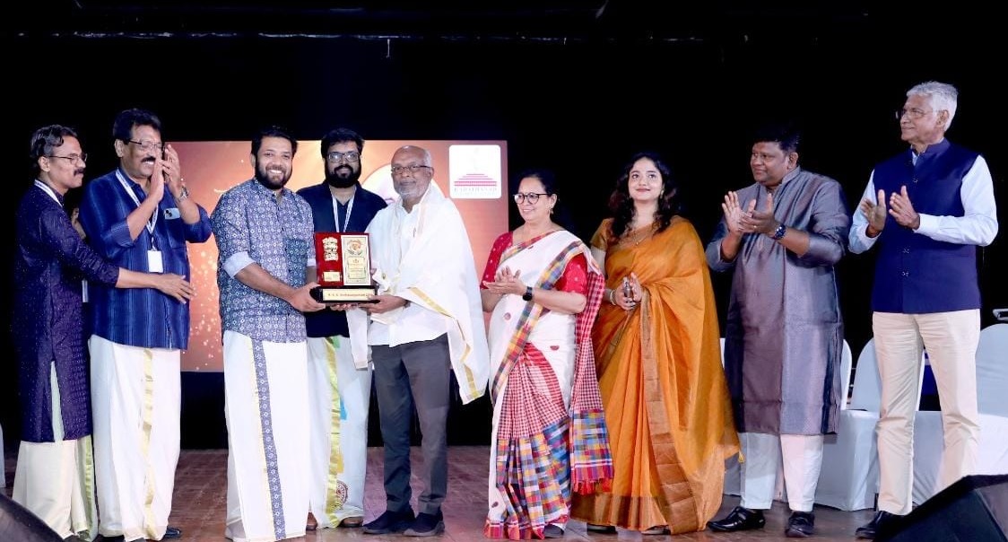 Ramesan Paleri honoured with the 'Global Kadathanadan award