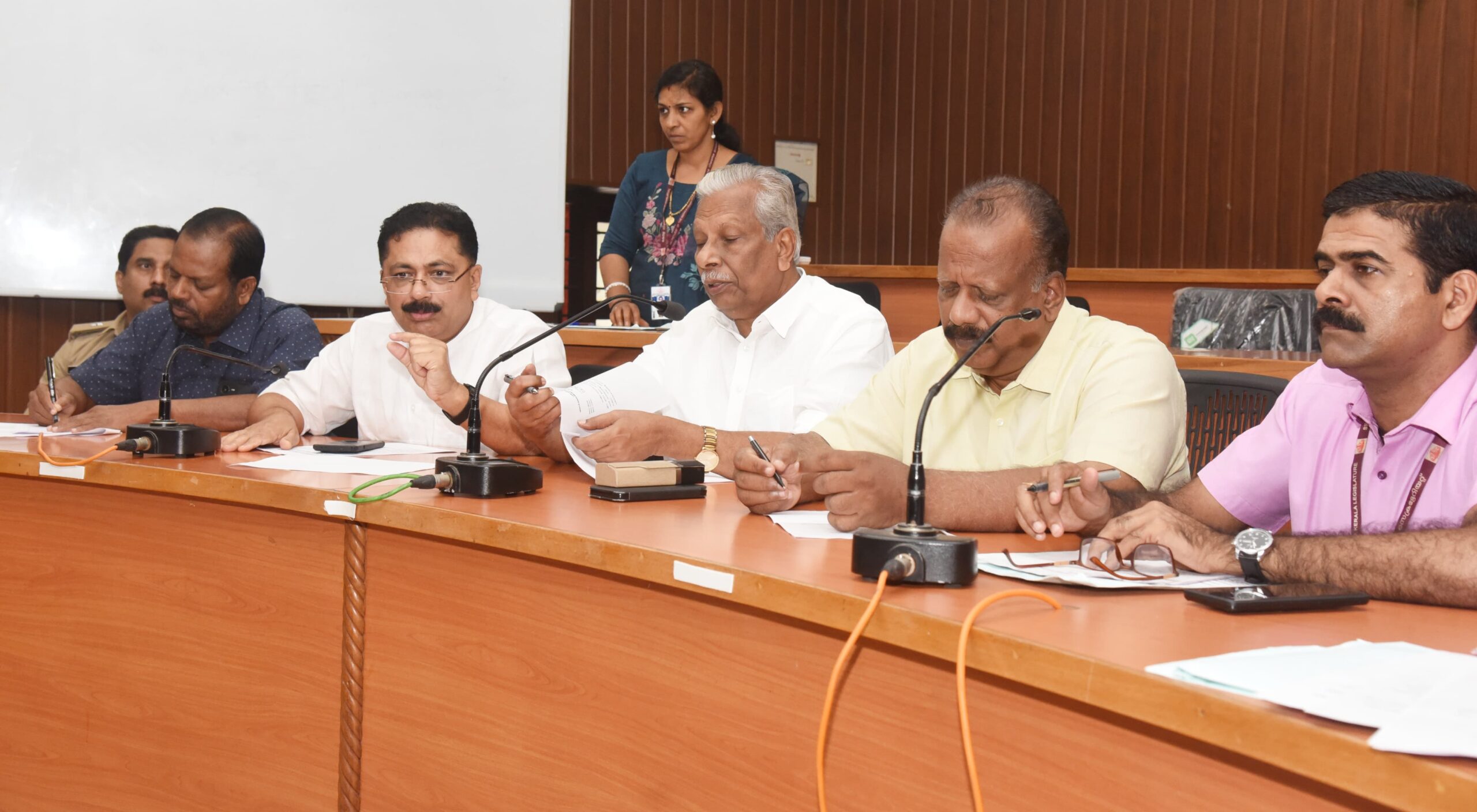 All expatriates should join welfare fund, says A.C. Moideen MLA