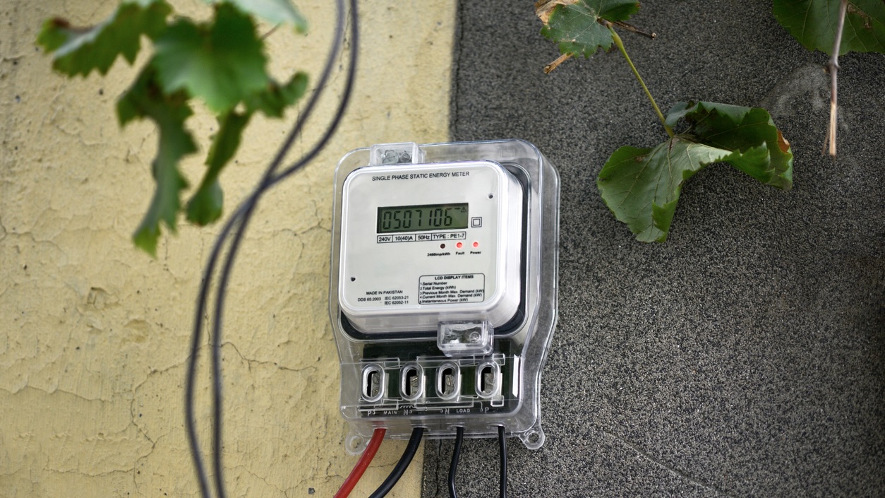 Karnataka HC dismisses pleas against mandatory smart electricity meters