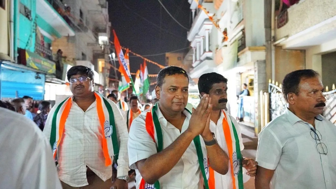 Mansoor Ali Khan campaigning in Bangalore Central in 2024.