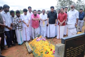 Ministers paying tribute to the victims on 30 July.