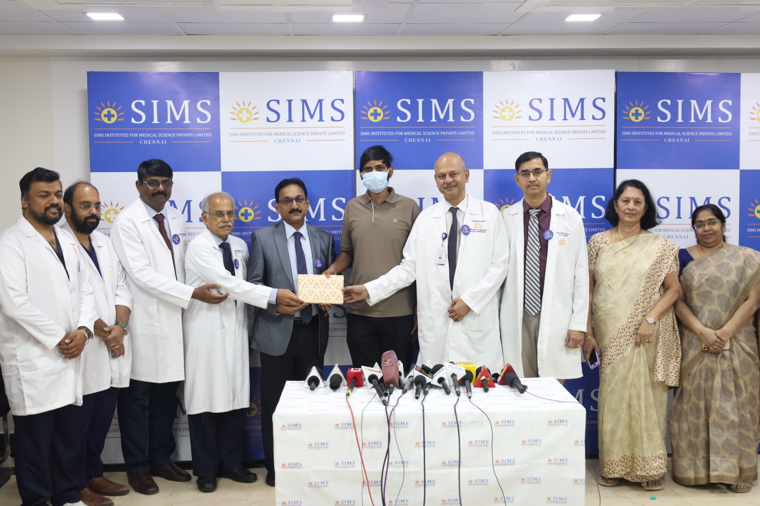 The patient with the team of doctors at SIMS who performed the surgery. (Supplied) The patient with the team of doctors at SIMS who performed the surgery. (Supplied)