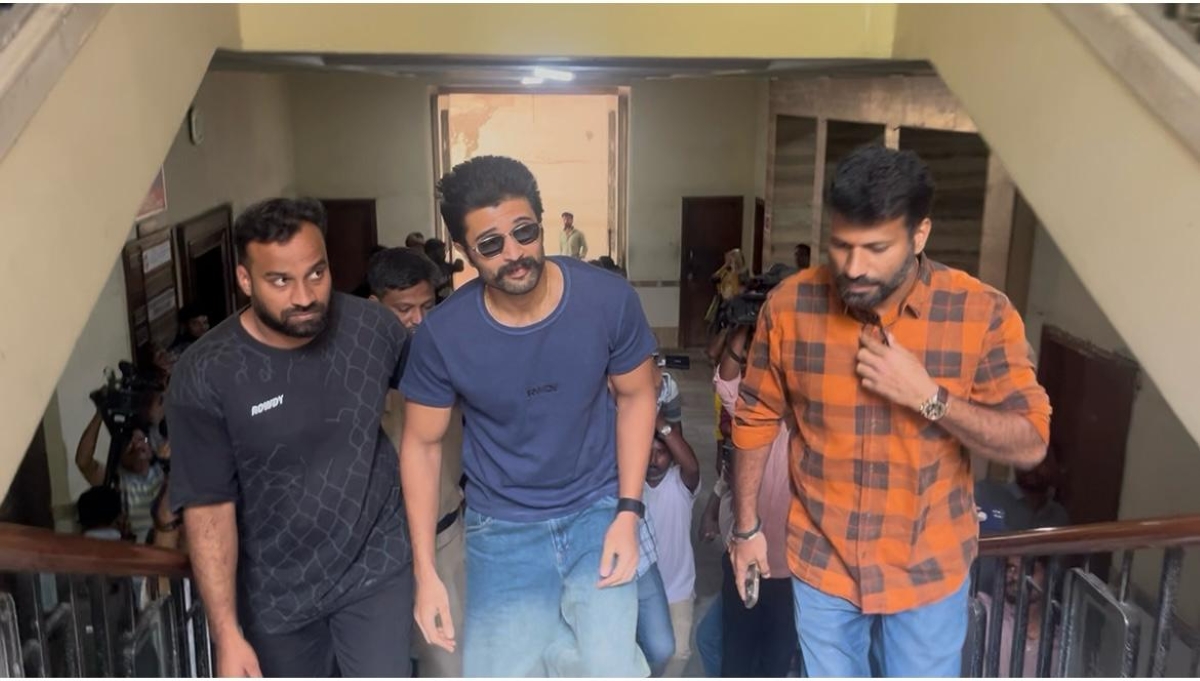 Vijay Deverakonda appears before ED