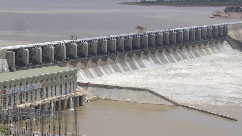 Rains ease in Telangana, Andhra Pradesh, yet Krishna, Godavari remain in spate Rains ease in Telangana, Andhra Pradesh, yet Krishna, Godavari remain in spate