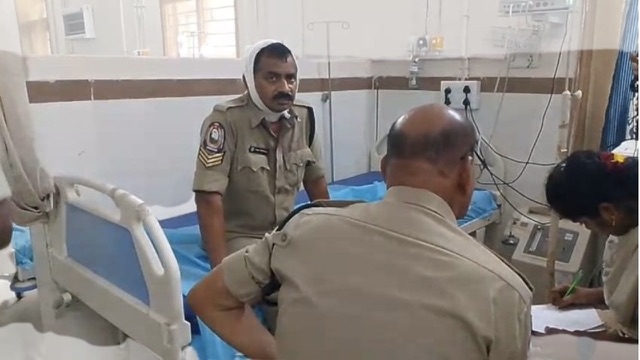 CBA1E1B6-B133-49DF-A820-D126FF3B7B58_4_5005_c Vasa Veeraraju, the head warder, was left with head injuries.