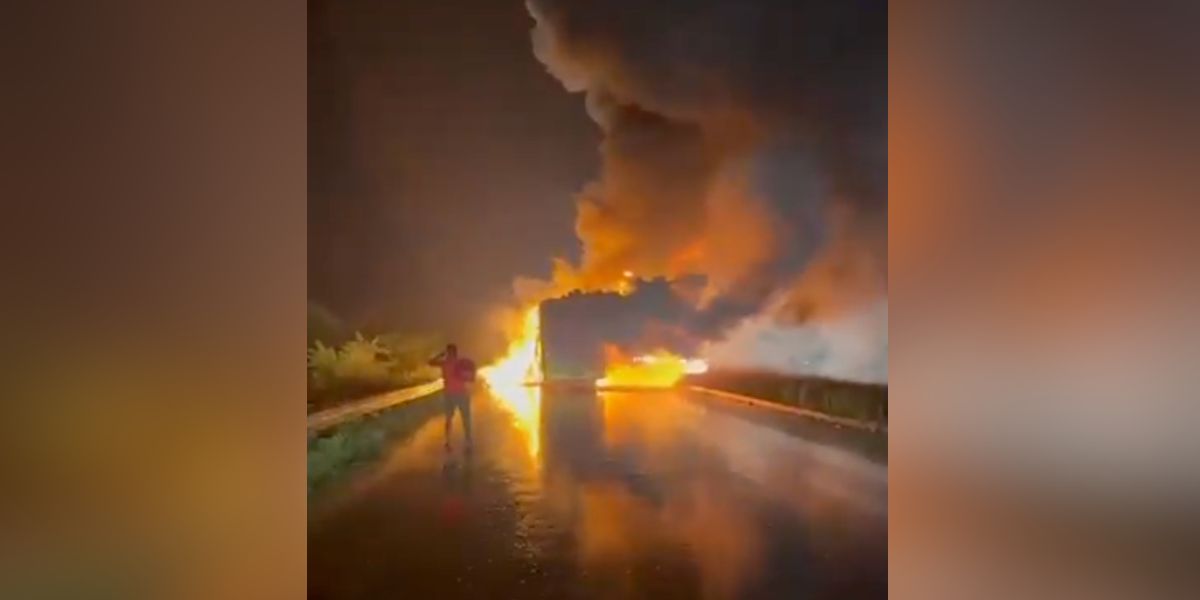 The bus caught fire caught fire at Chinna Tekuru in Kurnool district of Andhra Pradesh.