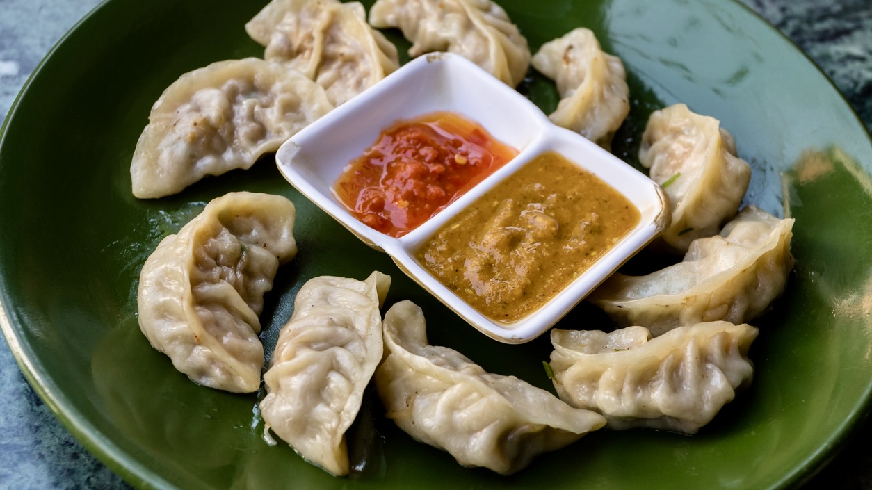 Junk food is normally very high on fats, sugars and salt and is best avoided, say nutrition experts. (iStock)