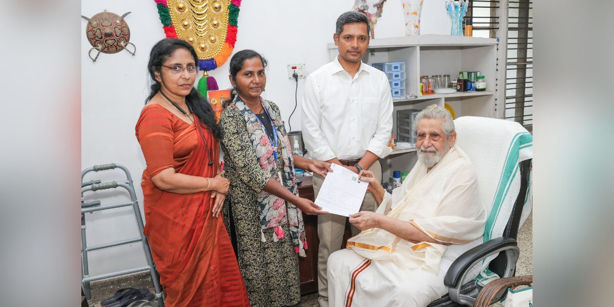 BLO handing over SIR enumeration form to veteran Malayalam actor Madhu.