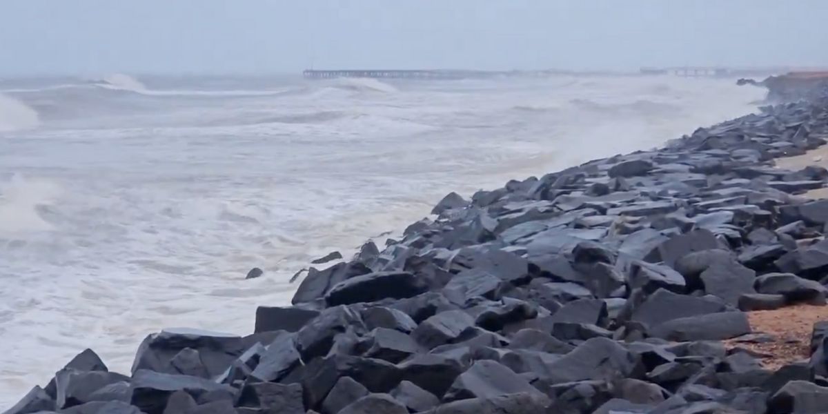 Rain triggered by Cyclone Ditwah lashed Tamil Nadu’s coastal and delta districts.