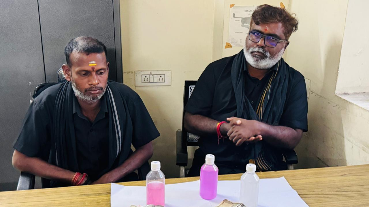 Kaluva Kiran Kumar, Mandal Surveyor and Mekala Bhaskar, Chainman, O/o the Tahsildar, Secunderabad Mandal in Hyderabad District were caught by the Telangana ACB Officials. Credit: x.com/TelanganaACB