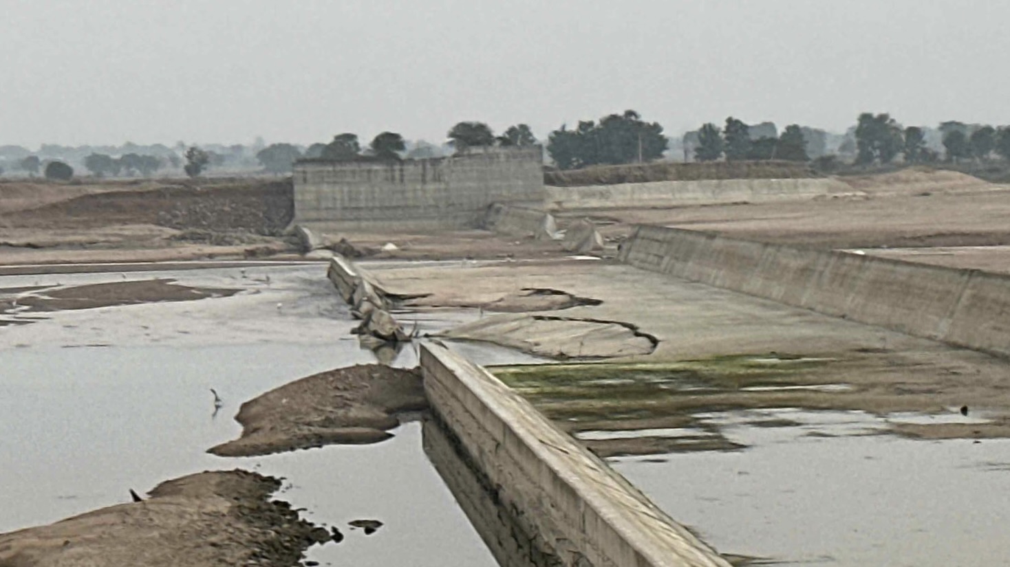 A destroyed check dam. Credit: x/kkrmardi