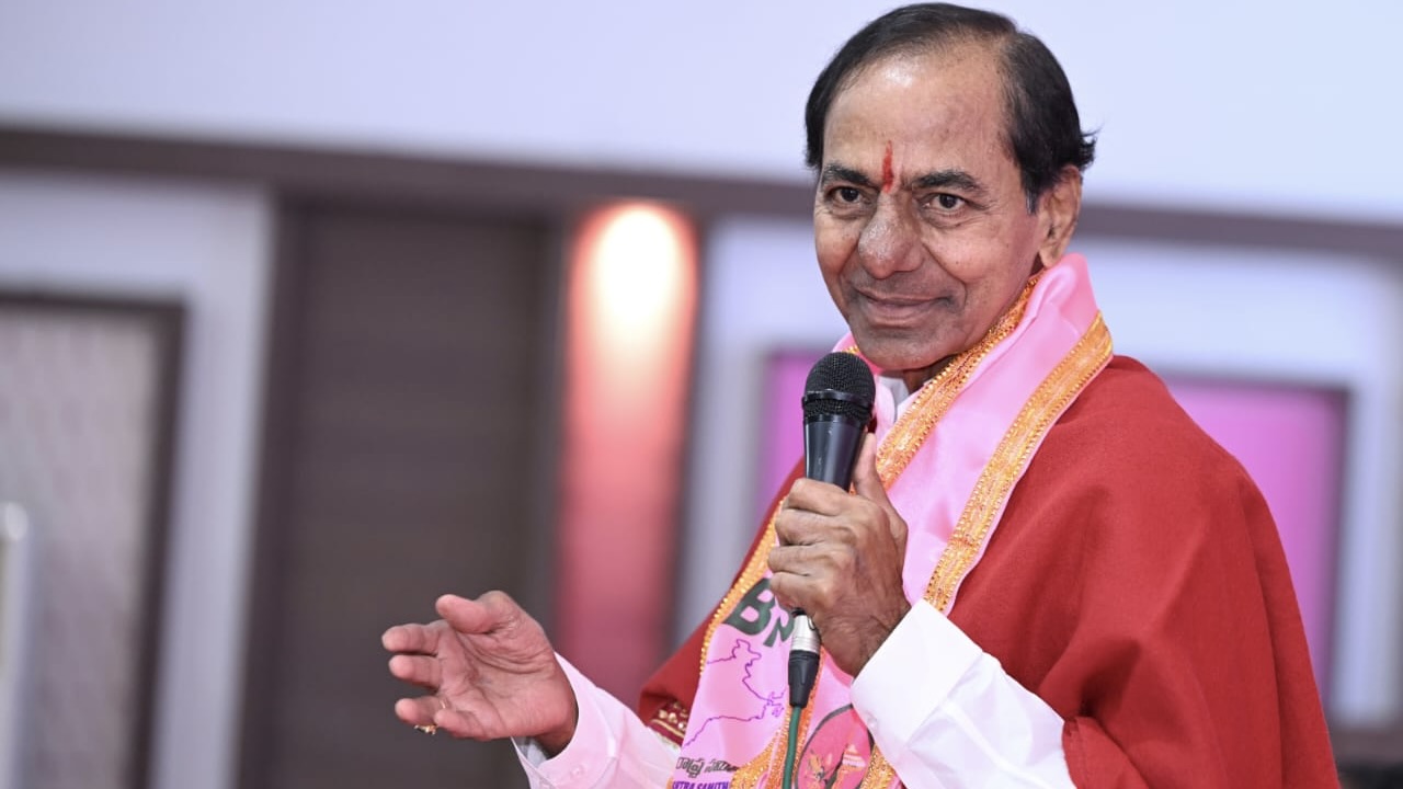 KCR chaired a joint meeting of the BRS Legislature Party and the party’s State executive at Telangana Bhavan on Sunday.