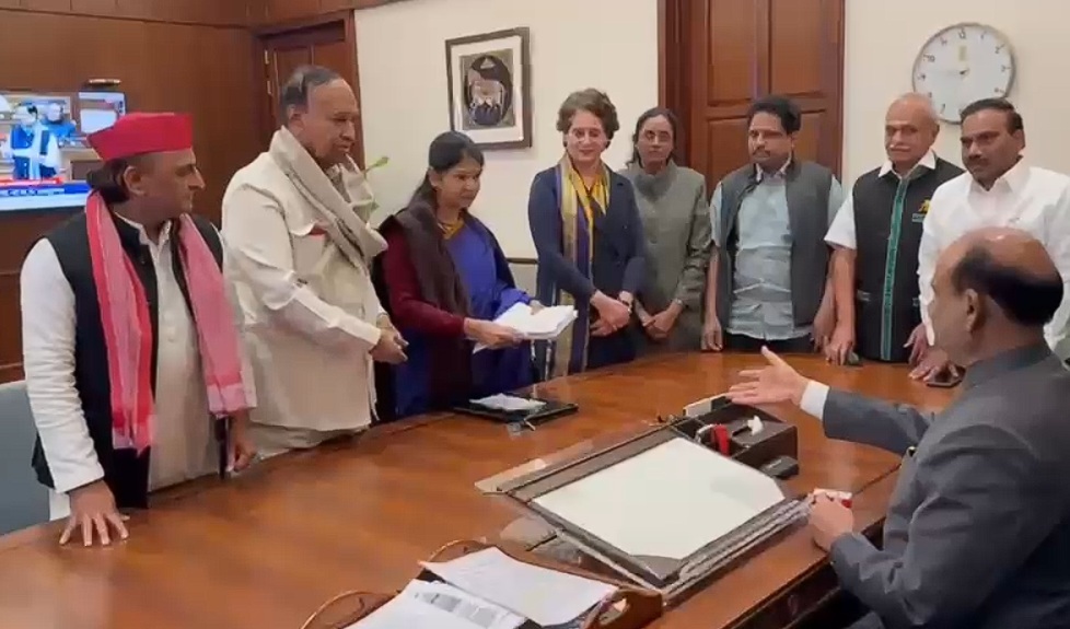 Opposition INDIA bloc leaders, led by DMK's parliamentary party leader Kanimozhi Karunanidhi, submitting the impeachment motion notice against Justice GR Swaminathan of the Madras High Court to Lok Sabha Speaker Om Birla on Tuesday, 9 December.