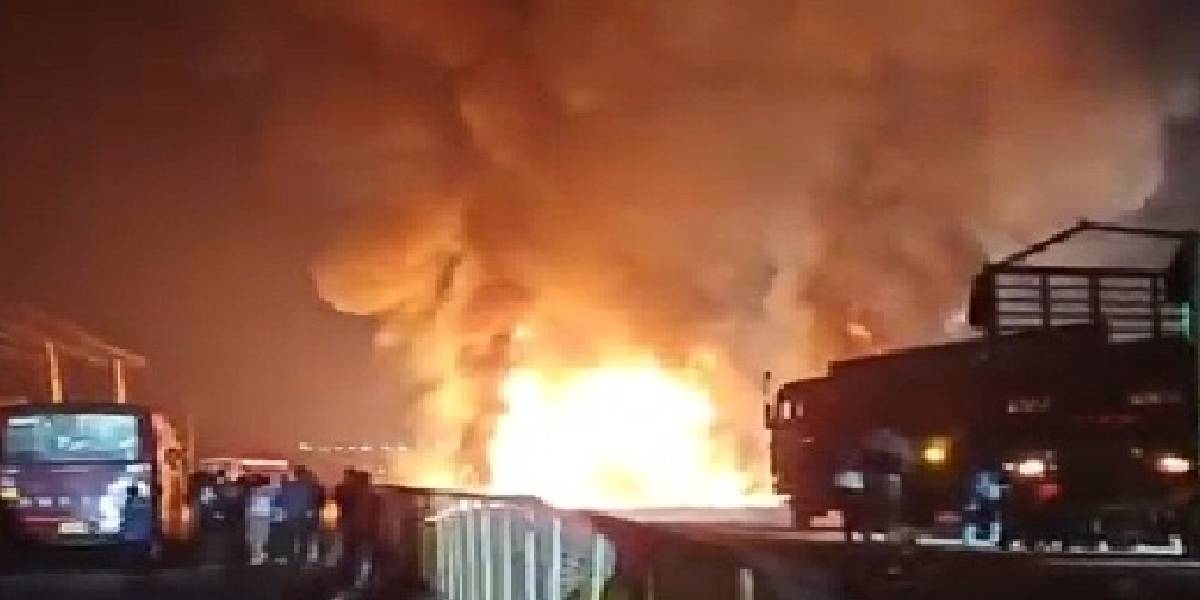 Most passengers were asleep when the accident occurred between 2:30 am and 3 am on 25 December.