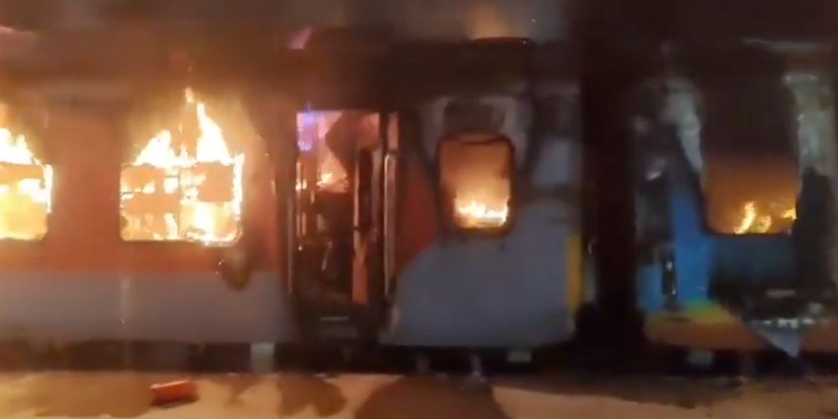 Tatanagar–Ernakulam Express on fire.