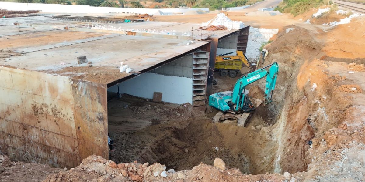 The railway underpass is being built in Challaghatta to link Nadaprabhu Kempegowda Layout with Mysore Road.