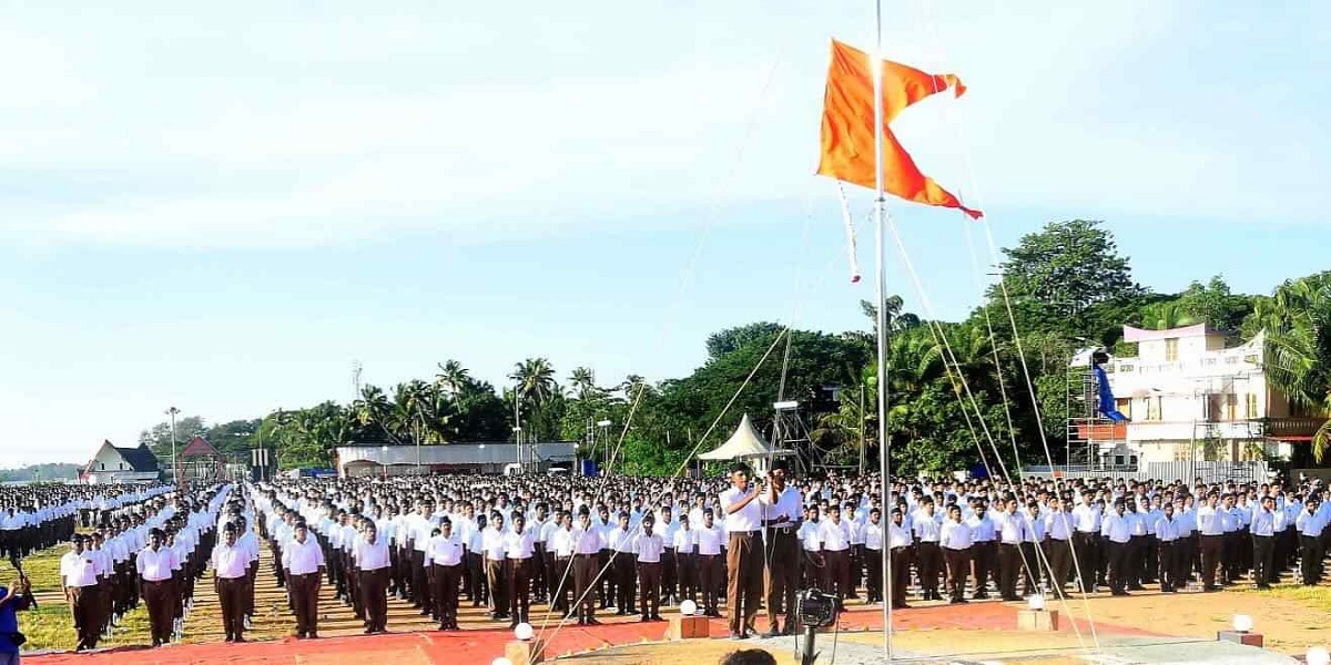 The BMS demanded the rendering of Gana Geetham during Christmas-New Year celebrations.