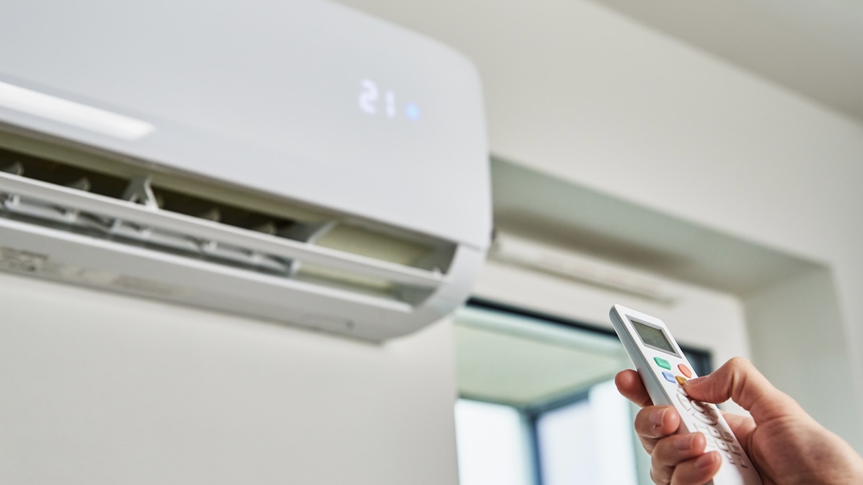 Running your AC all day? Doctors warn it could be irritating your lungs