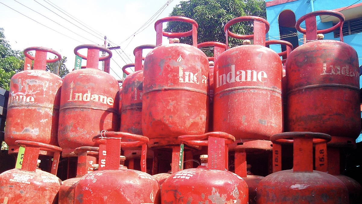 LPG shortage in Telugu states: Drastic supply cuts force commercial kitchens to ration stocks