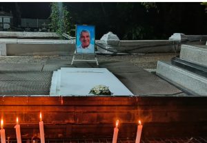 Oommen Chandy's tomb