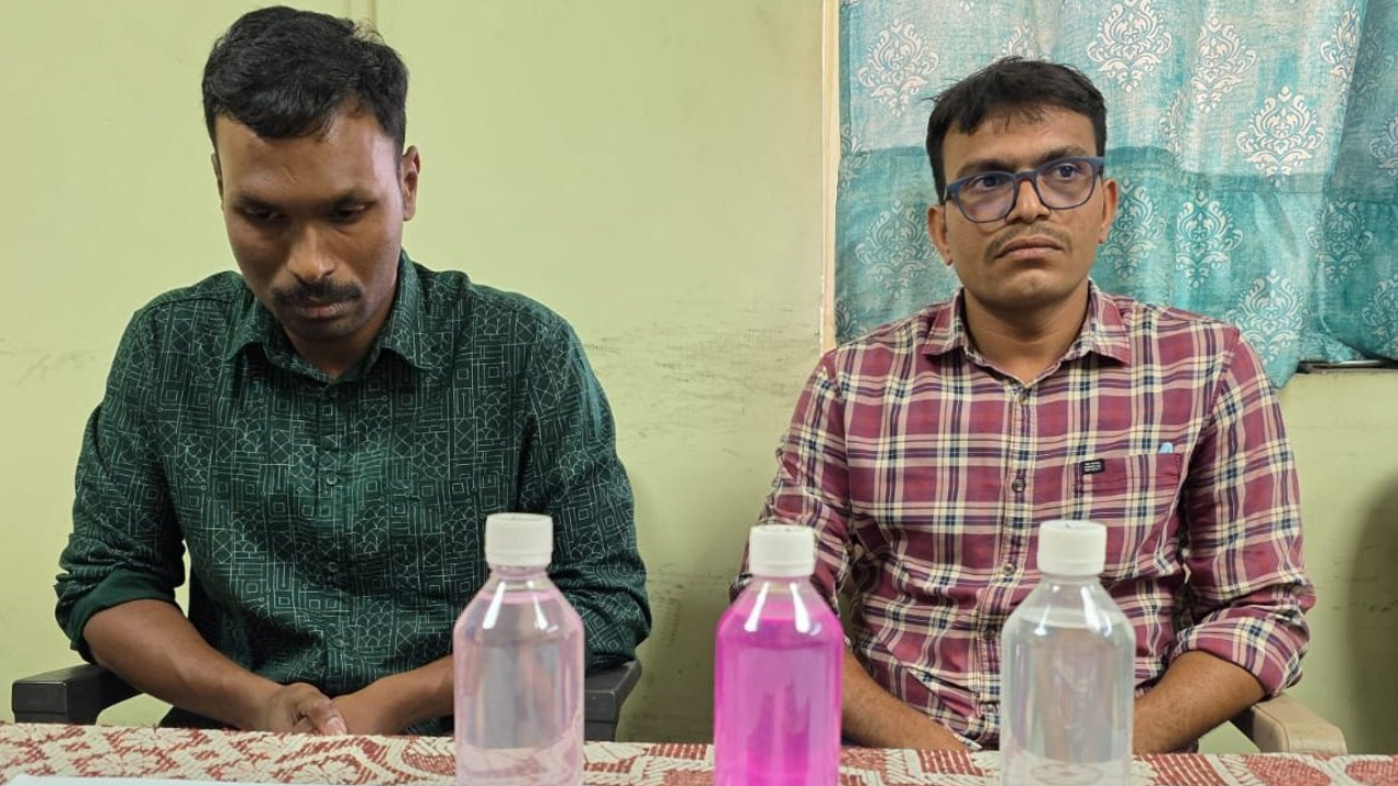 Tainted officers Pramod Goud and Jatavath Babu Naik. Credit: x.com/TelanganaACB