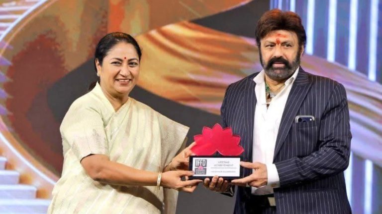 Nandamuri Balakrishna receiving award from Delhi CM Rekha Gupta. Credit: x.com/brahmaninara